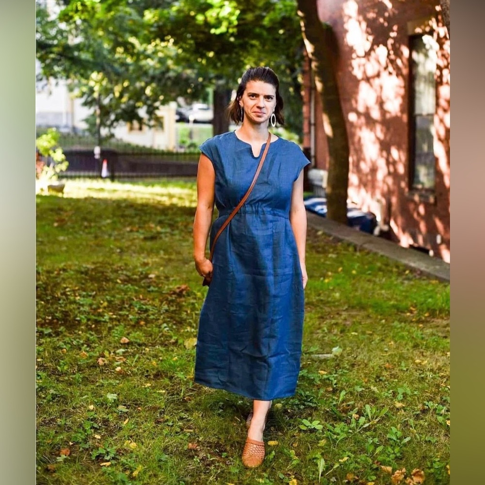 💯% Linen Chic Blue Sleeveless Midi Dress